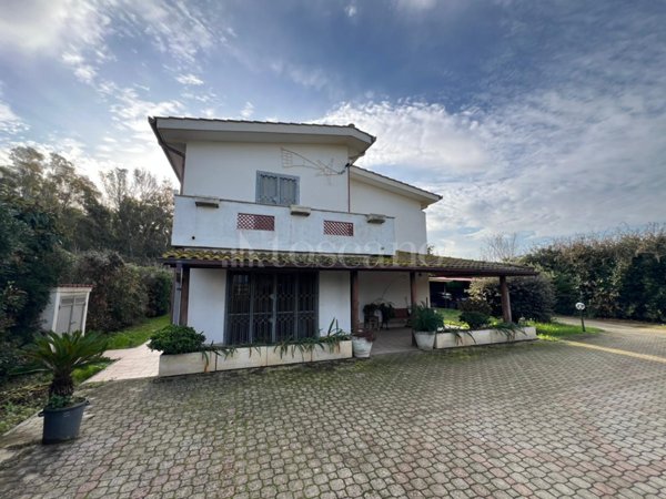 casa indipendente in vendita a Fiumicino in zona Maccarese