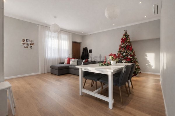 appartamento in vendita a Fiumicino in zona Isola Sacra