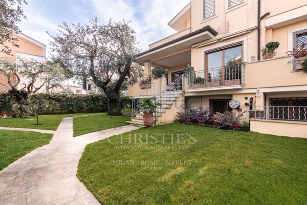 casa indipendente in vendita a Fiumicino in zona Fregene