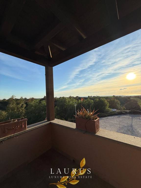 casa indipendente in vendita a Fiumicino in zona Tragliata