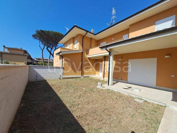 casa indipendente in vendita a Fiumicino in zona Palidoro