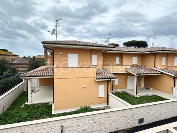 casa indipendente in vendita a Fiumicino in zona Palidoro