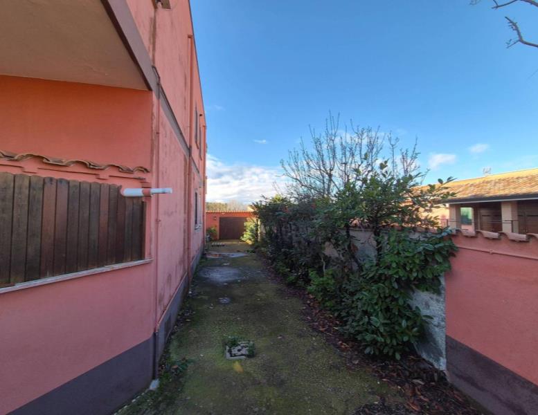 appartamento in vendita a Fiumicino in zona Isola Sacra