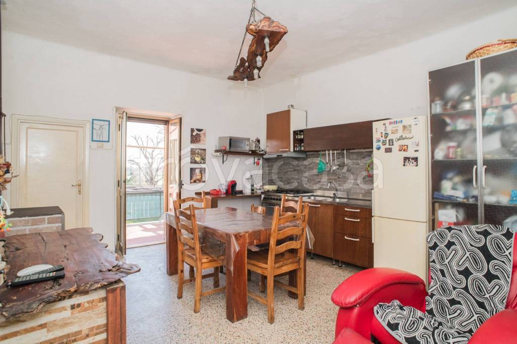 appartamento in vendita a Fiumicino in zona Fregene