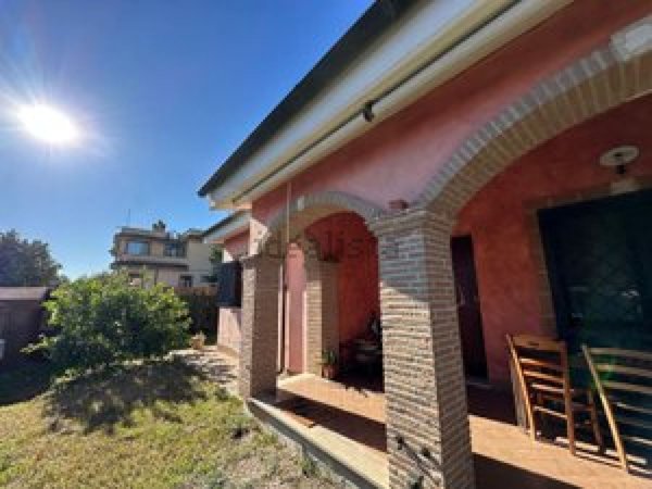 casa indipendente in vendita a Fiumicino in zona Aranova