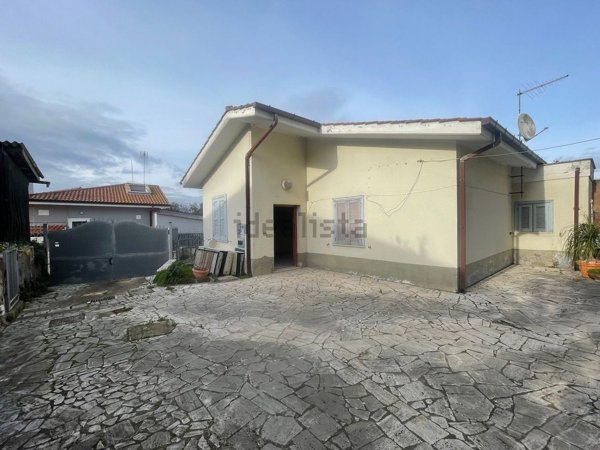 appartamento in vendita a Fiumicino in zona Aranova