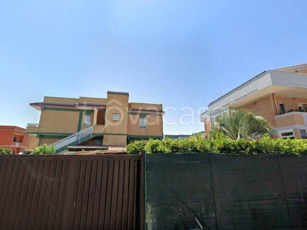 casa indipendente in vendita a Fiumicino