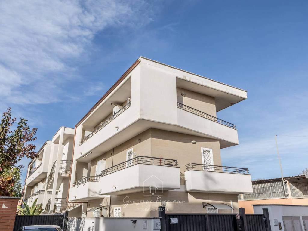 appartamento in vendita a Fiumicino in zona Focene