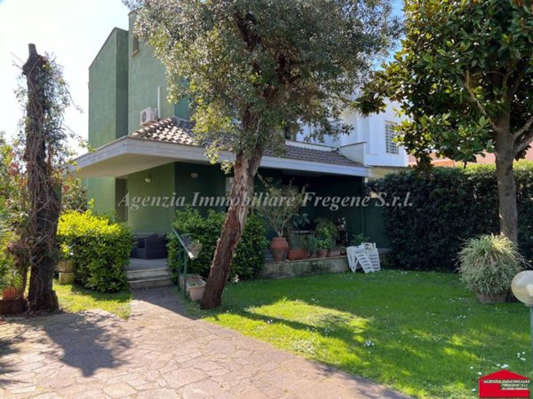 casa indipendente in vendita a Fiumicino in zona Fregene