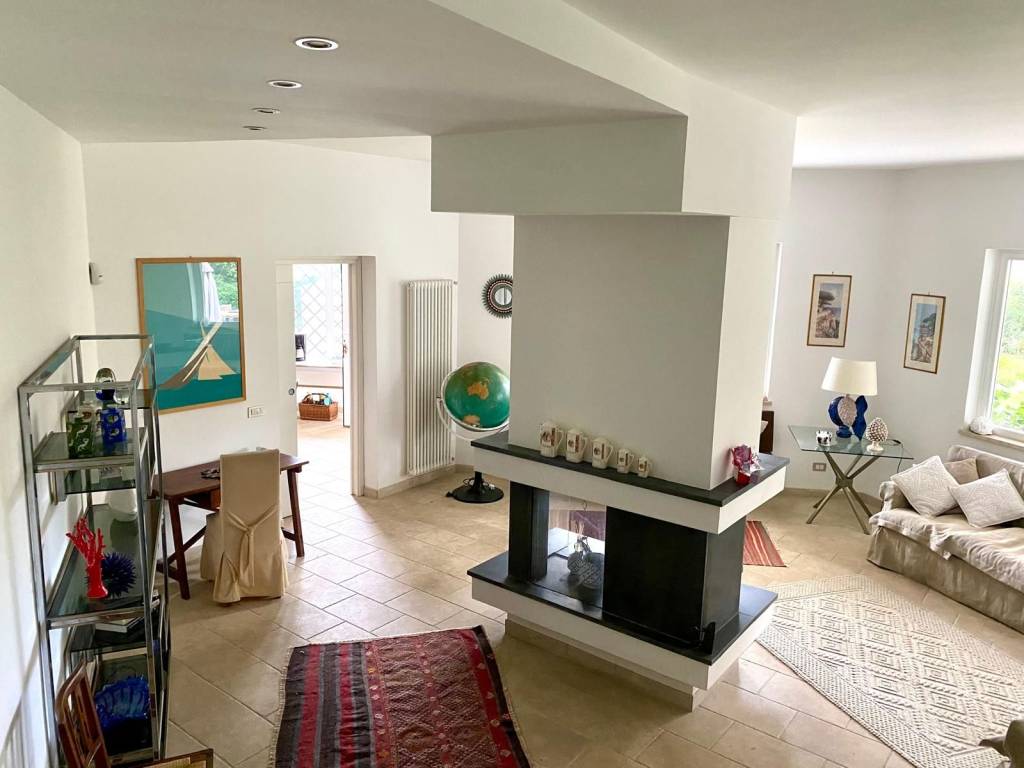 casa indipendente in vendita a Fiumicino in zona Fregene