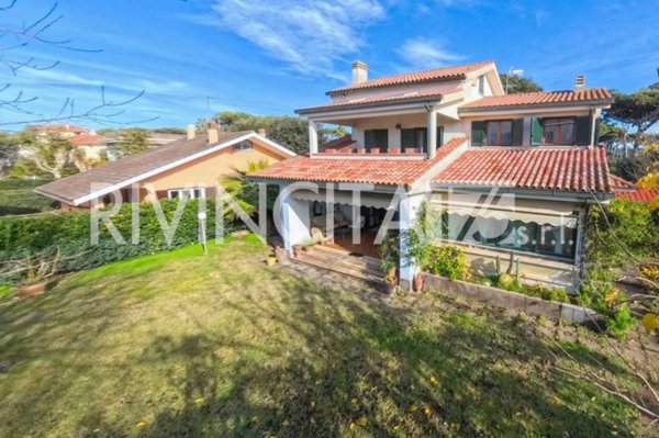 casa indipendente in vendita a Fiumicino in zona Fregene