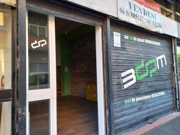 negozio in vendita a Fiumicino in zona Focene