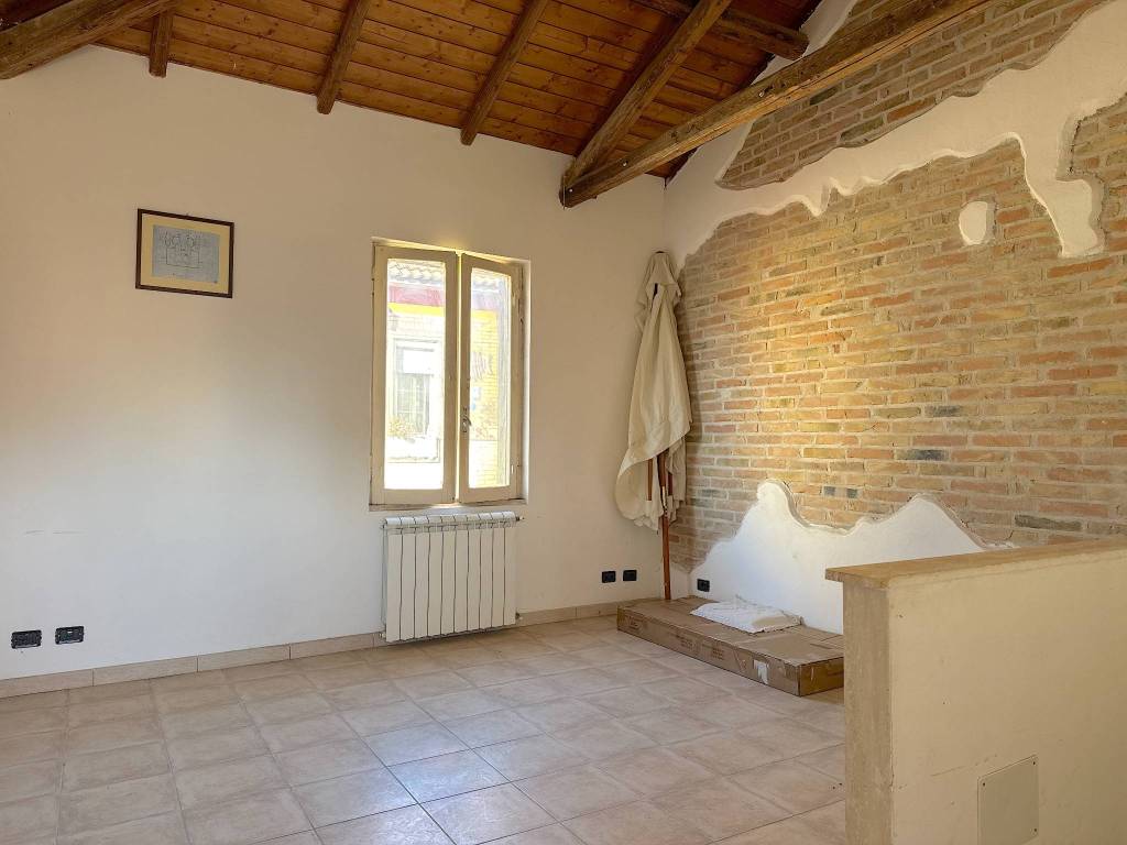 appartamento in vendita a Fiumicino in zona Isola Sacra