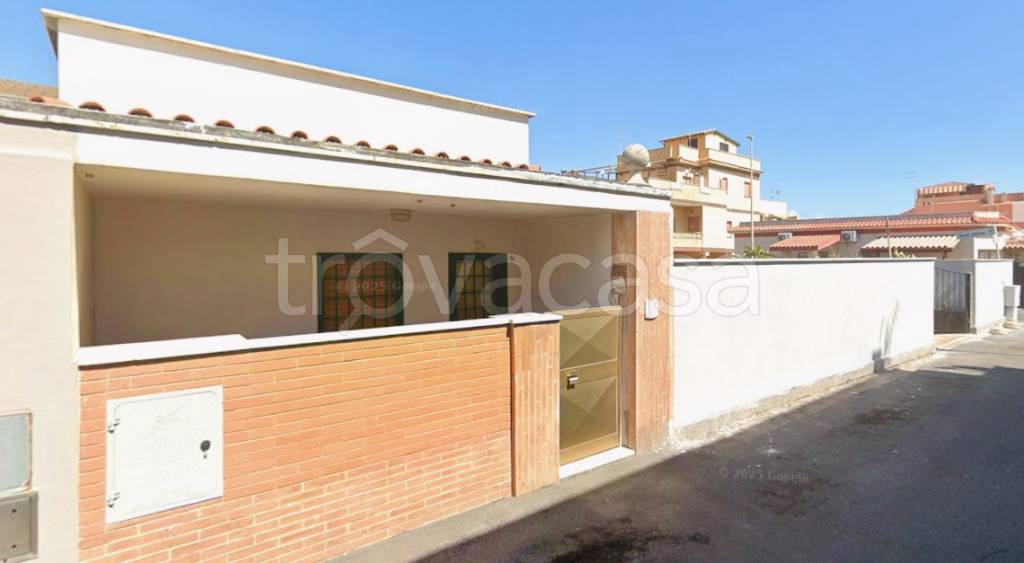 appartamento in vendita a Fiumicino in zona Isola Sacra