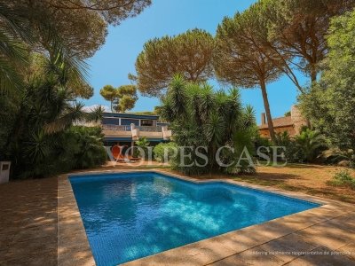 casa indipendente in vendita a Fiumicino in zona Fregene