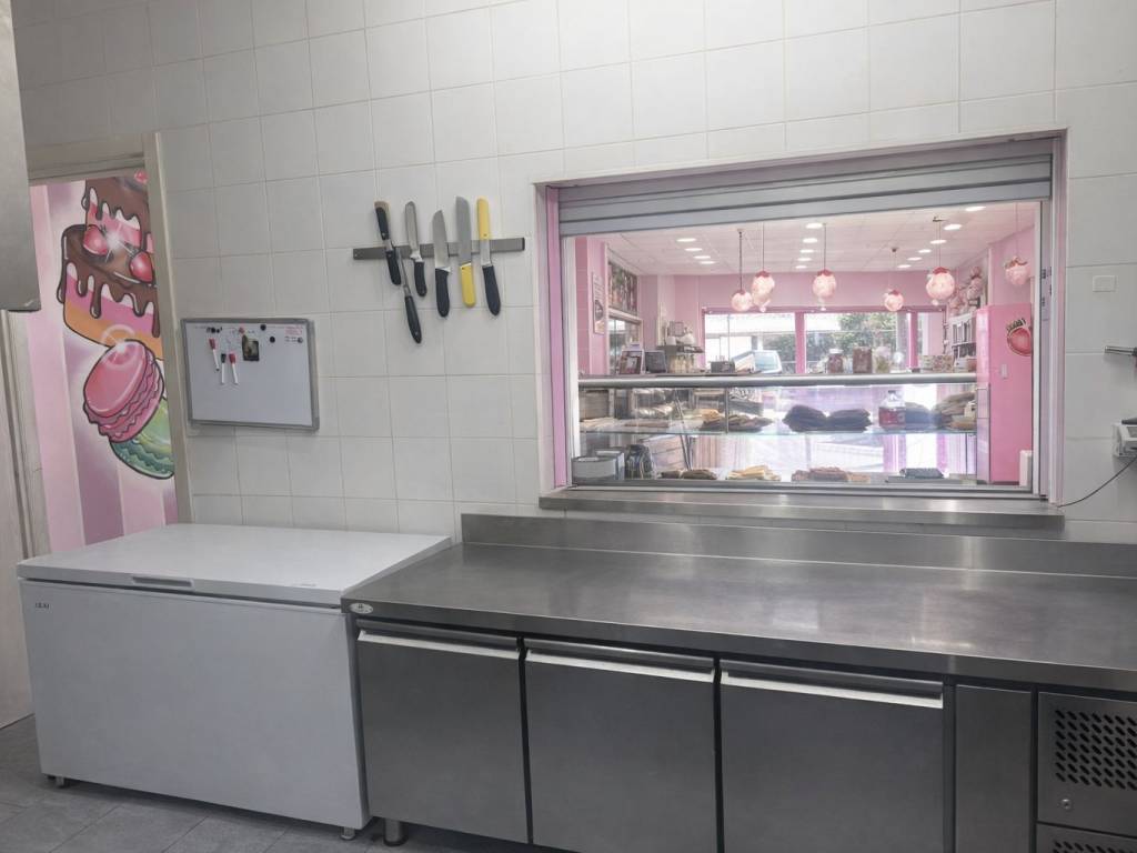 negozio in vendita a Fiumicino in zona Focene