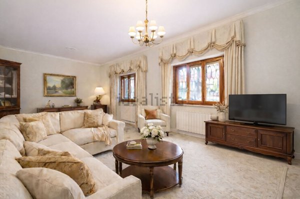 casa indipendente in vendita a Fiumicino