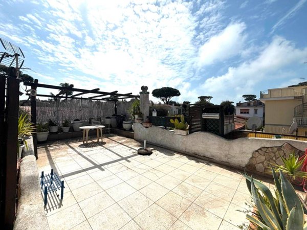 appartamento in vendita a Fiumicino in zona Fregene