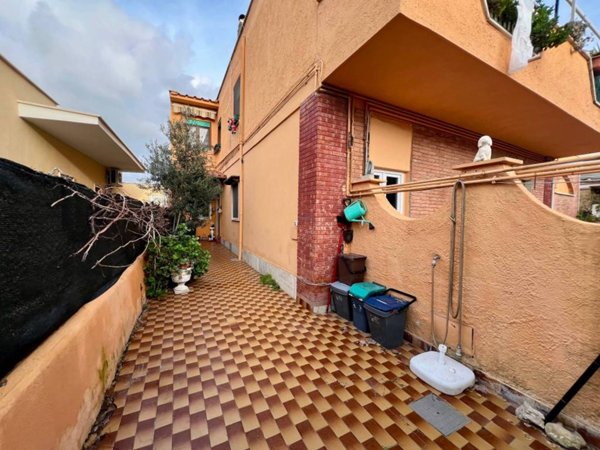 appartamento in vendita a Fiumicino in zona Fregene
