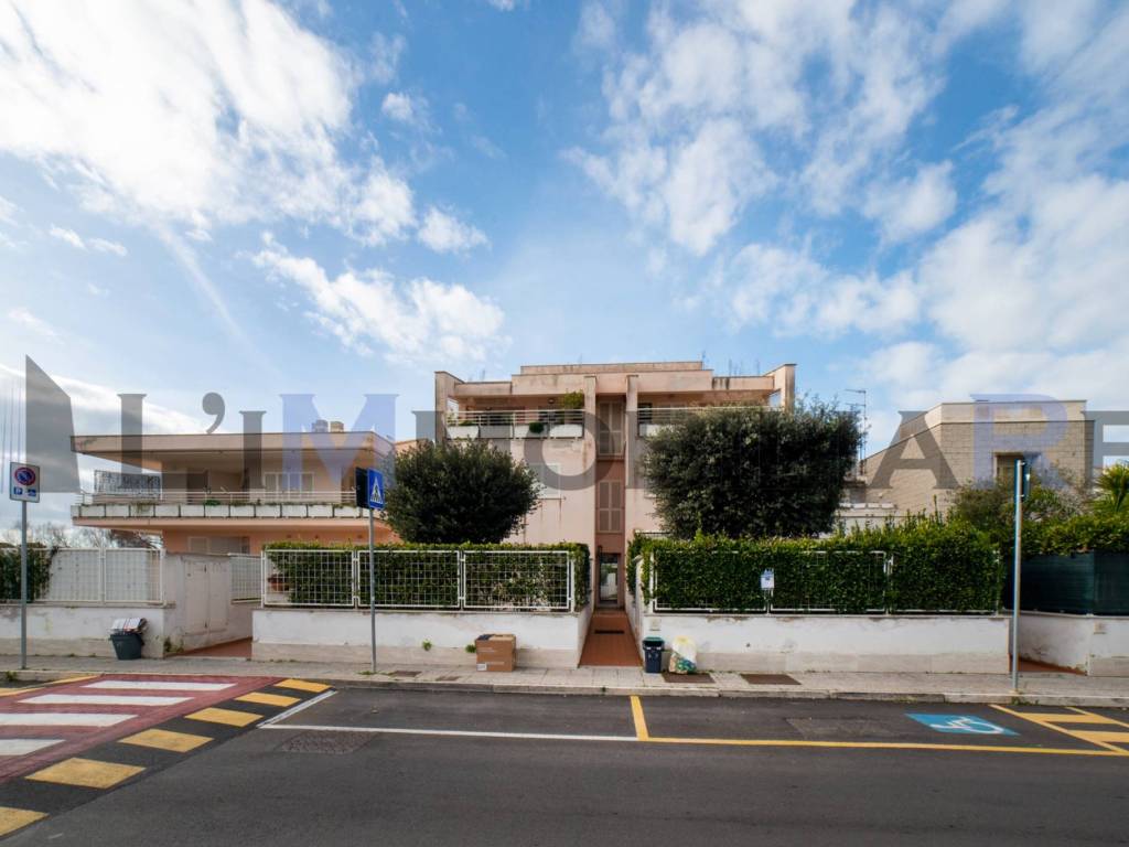appartamento in vendita a Fiumicino in zona Fregene