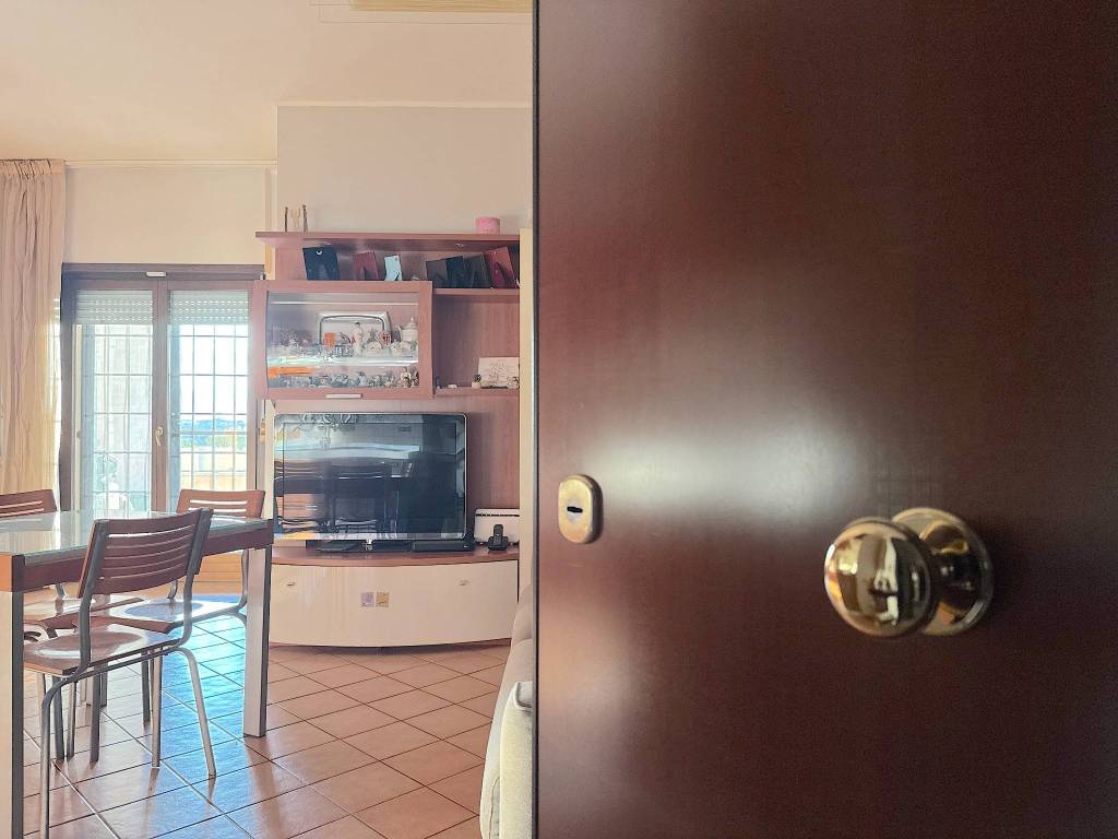 appartamento in vendita a Fiumicino in zona Isola Sacra