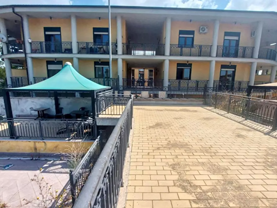 negozio in vendita a Fiumicino in zona Aranova