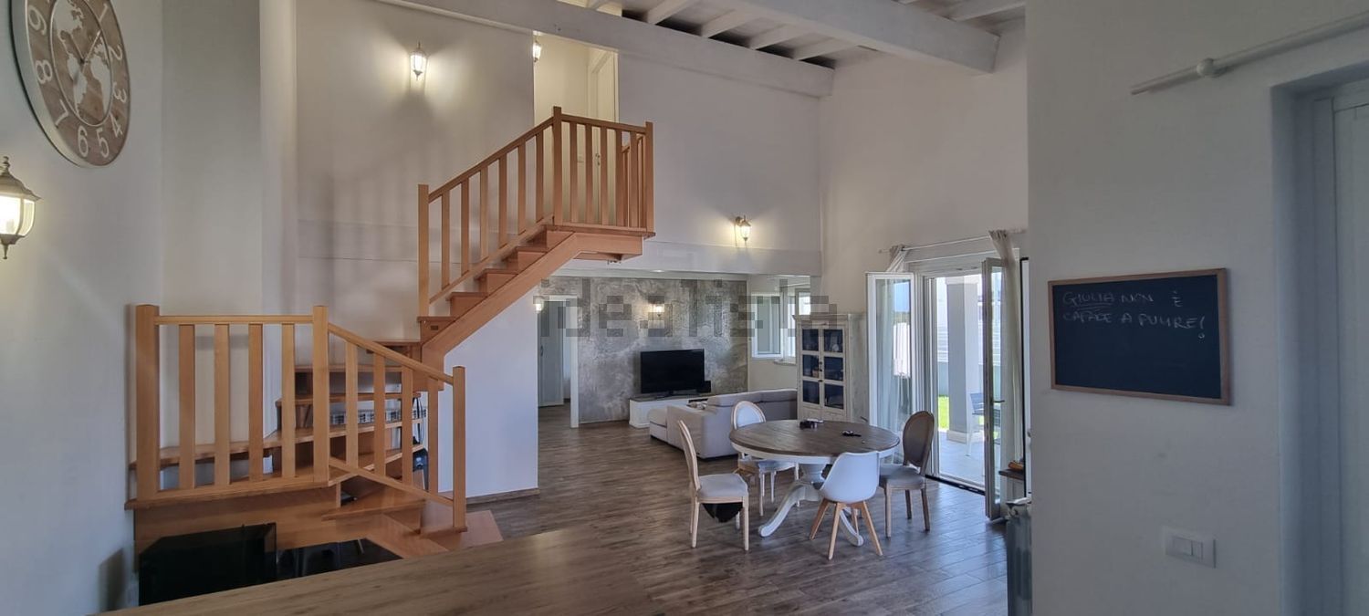 casa indipendente in vendita a Fiumicino