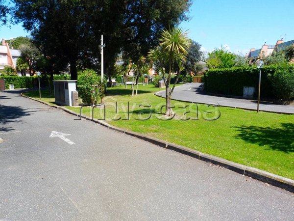 casa indipendente in vendita a Fiumicino in zona Fregene