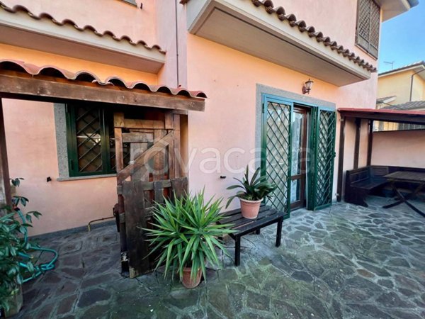 casa indipendente in vendita a Fiumicino in zona Aranova