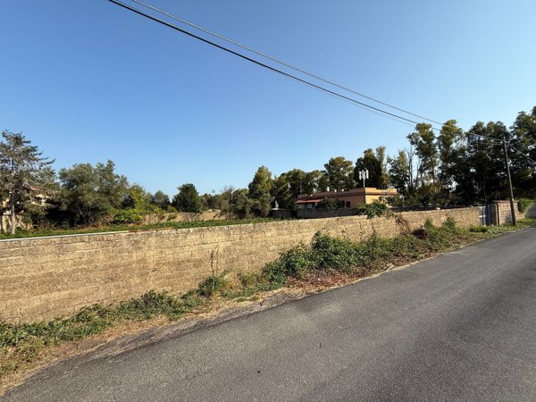 terreno agricolo in vendita a Fiumicino in zona Isola Sacra