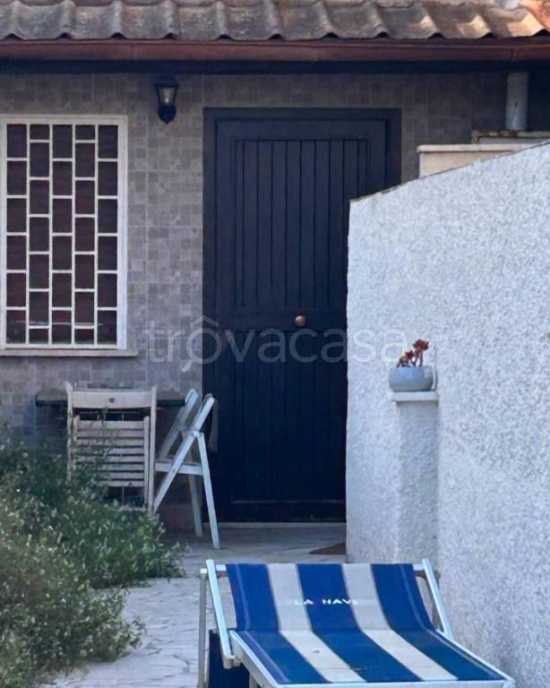 appartamento in vendita a Fiumicino in zona Focene