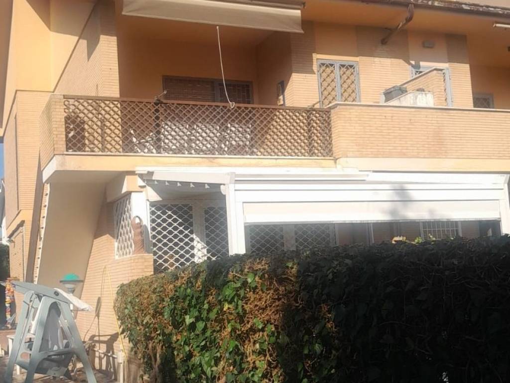 casa indipendente in vendita a Fiumicino in zona Fregene
