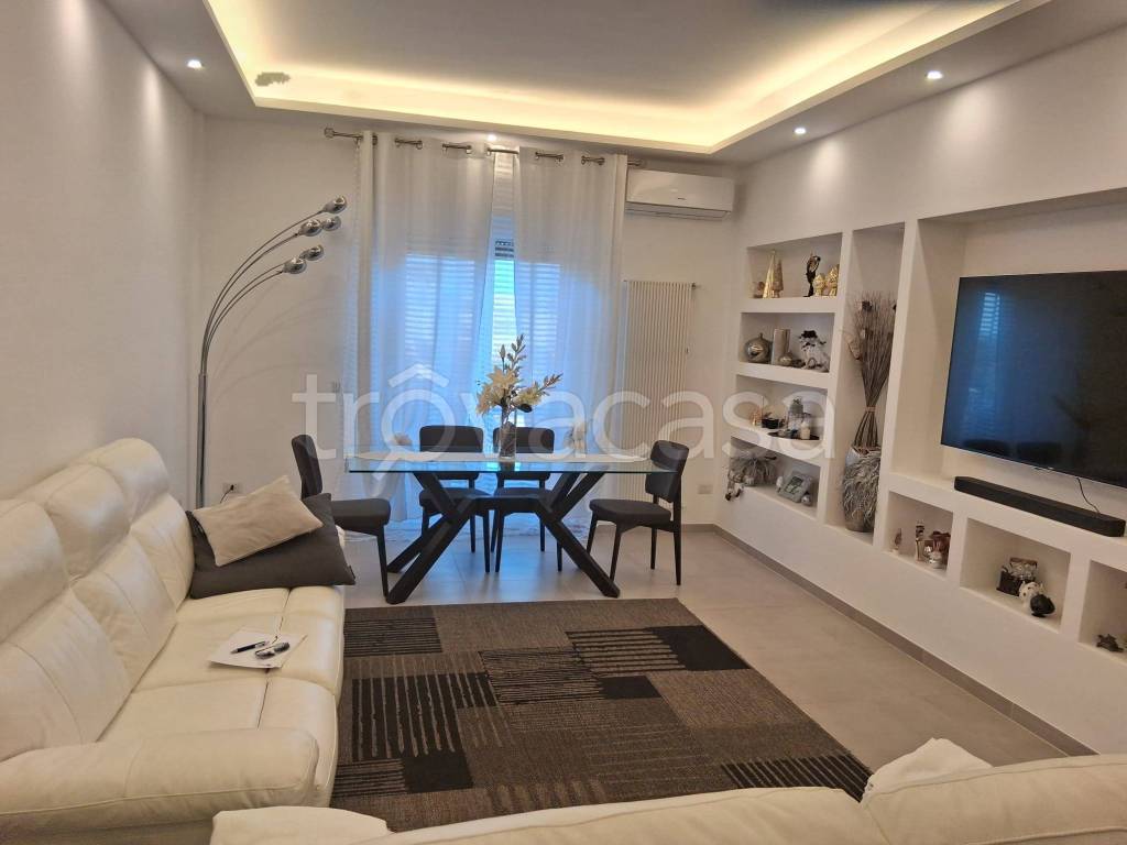 appartamento in vendita a Fiumicino in zona Passo Oscuro