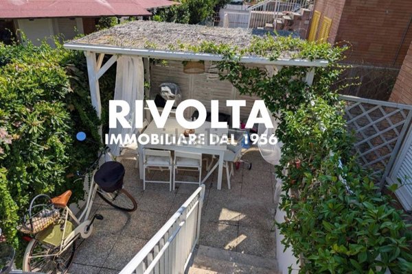 appartamento in vendita a Fiumicino in zona Fregene