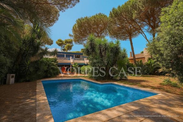 casa indipendente in vendita a Fiumicino in zona Fregene