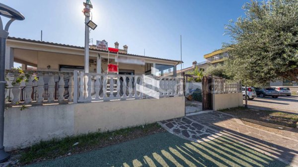 appartamento in vendita a Fiumicino in zona Passo Oscuro