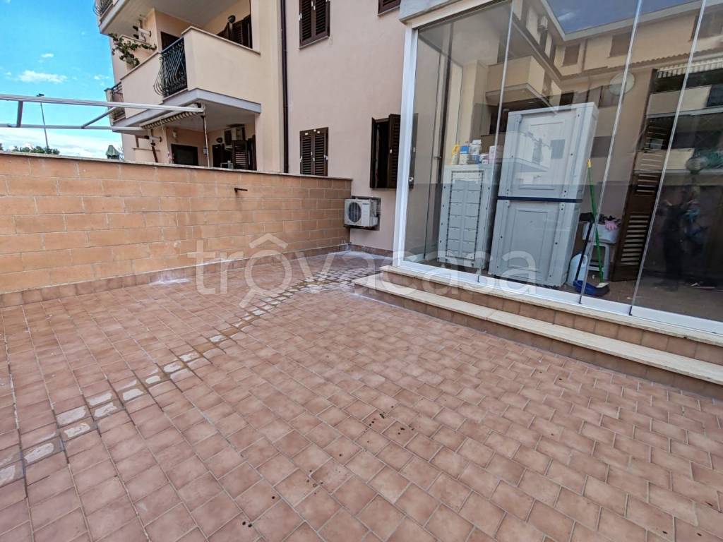 appartamento in vendita a Fiumicino in zona Passo Oscuro