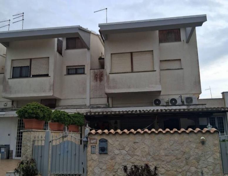 appartamento in vendita a Fiumicino in zona Fregene