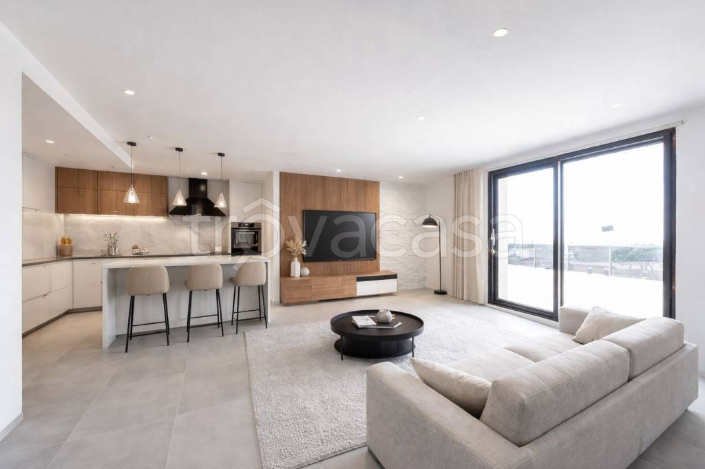 appartamento in vendita a Fiumicino in zona Isola Sacra