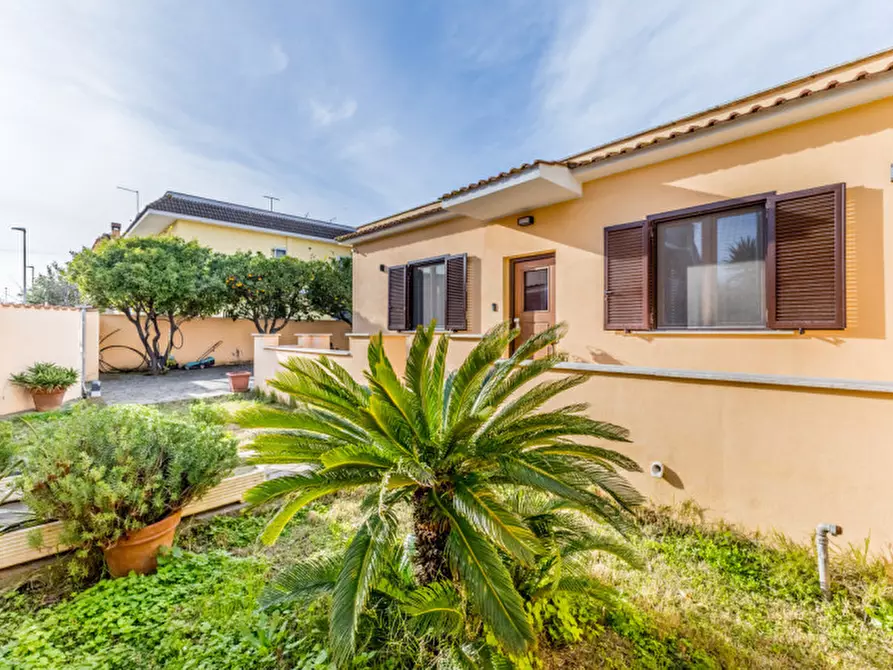 casa indipendente in vendita a Fiumicino