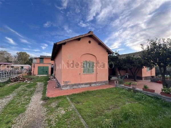 casa indipendente in vendita a Fiumicino in zona Torrimpietra