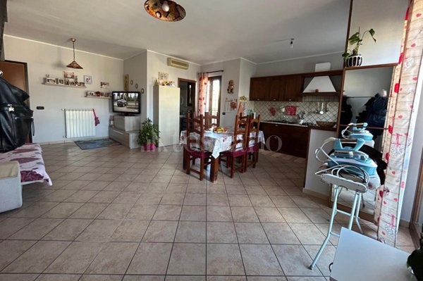 casa indipendente in vendita a Fiumicino in zona Isola Sacra