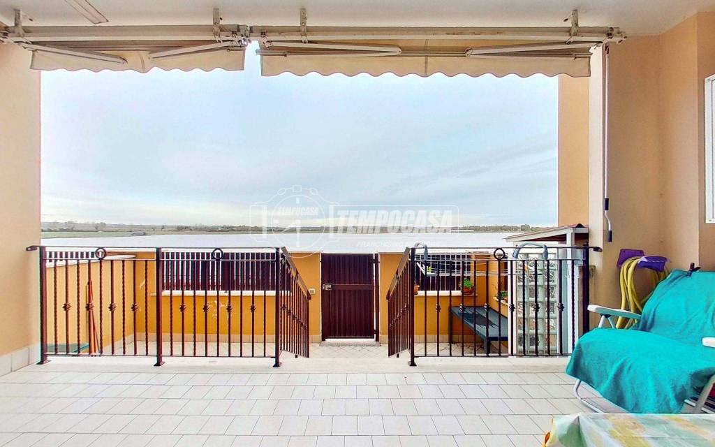 appartamento in vendita a Fiumicino in zona Passo Oscuro