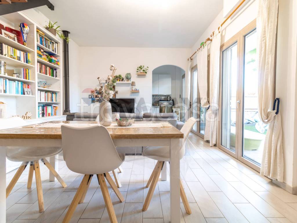 casa indipendente in vendita a Fiumicino in zona Fregene