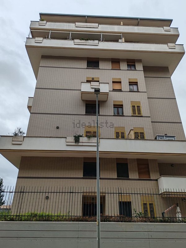 appartamento in vendita a Fiumicino in zona Aeroporto 