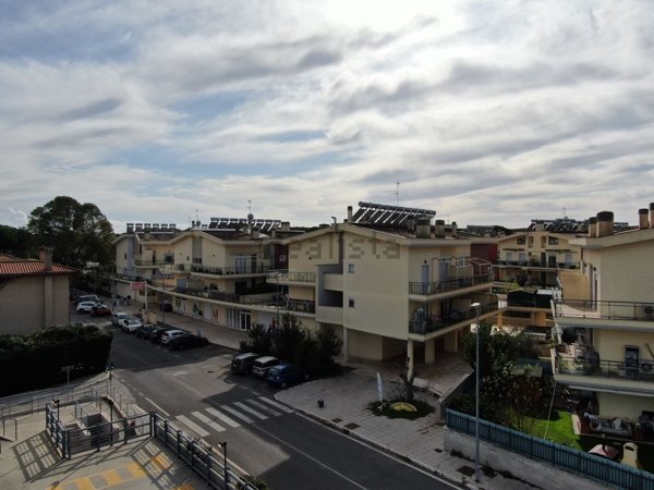 appartamento in vendita a Fiumicino in zona Fregene