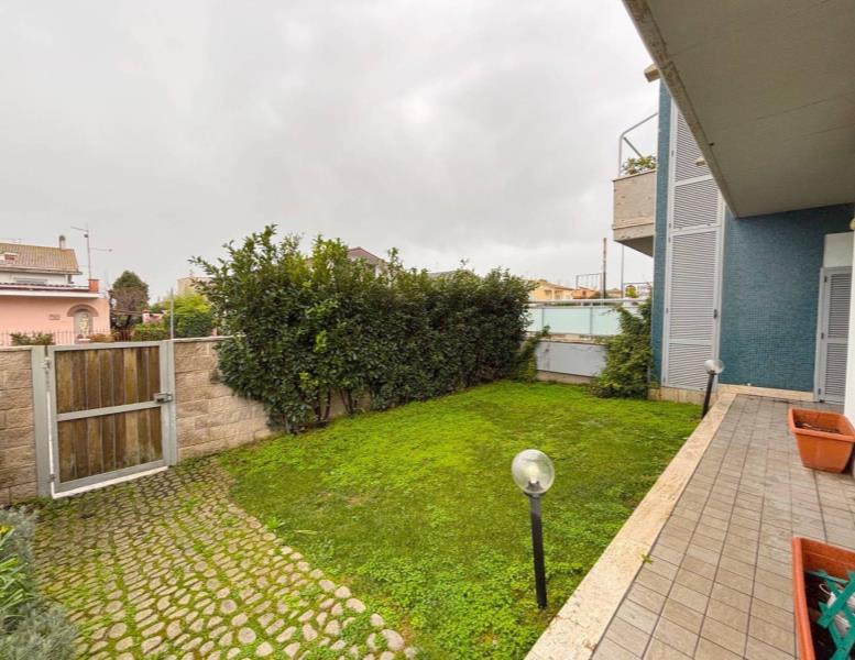 appartamento in vendita a Fiumicino in zona Maccarese