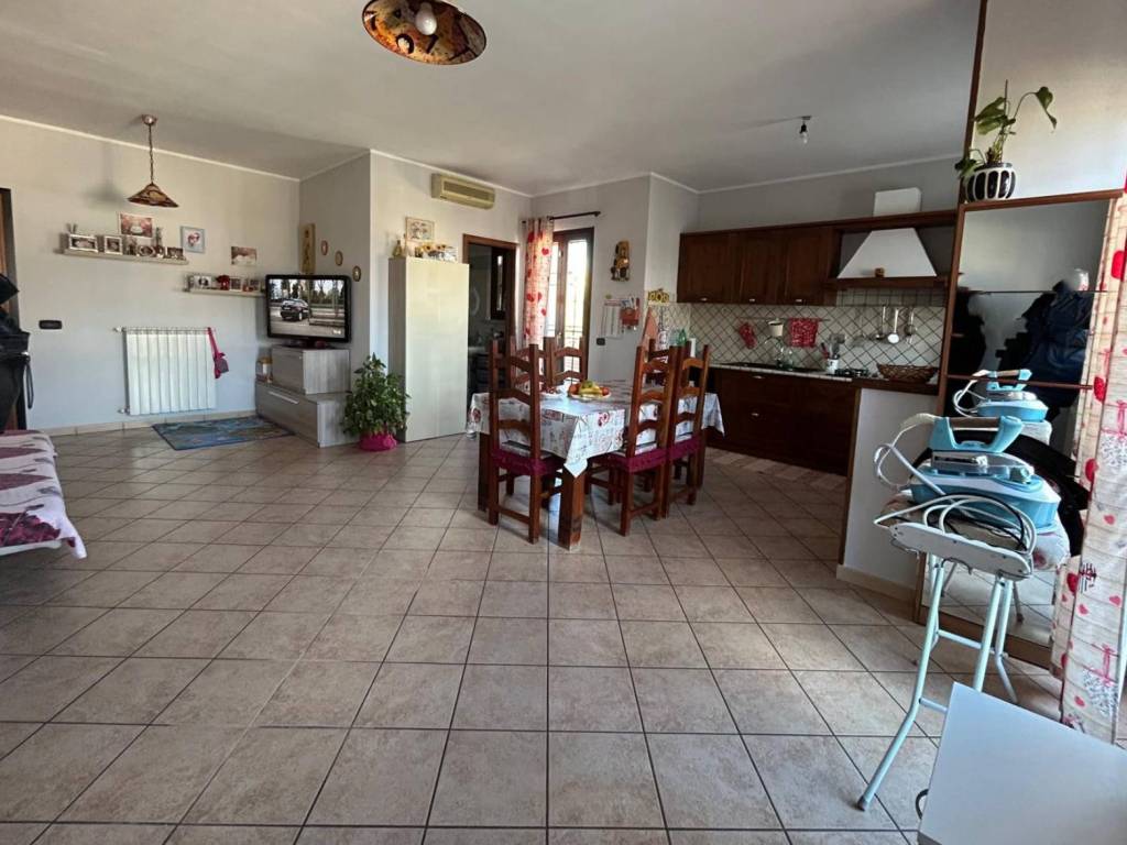 appartamento in vendita a Fiumicino in zona Isola Sacra