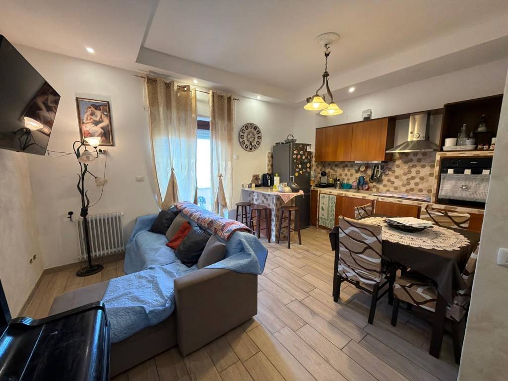 appartamento in vendita a Fiumicino in zona Isola Sacra
