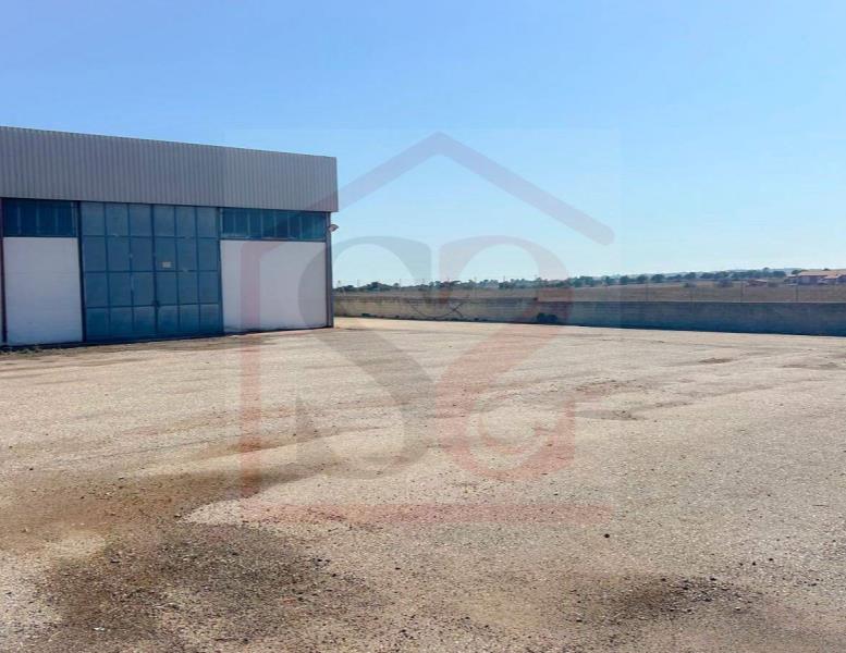 locale commerciale in vendita a Fiumicino